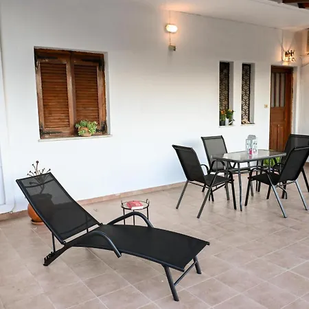 Shellapartment Apartment